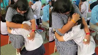 單親爸為養女穿洋裝、戴假髮！扮媽媽到校