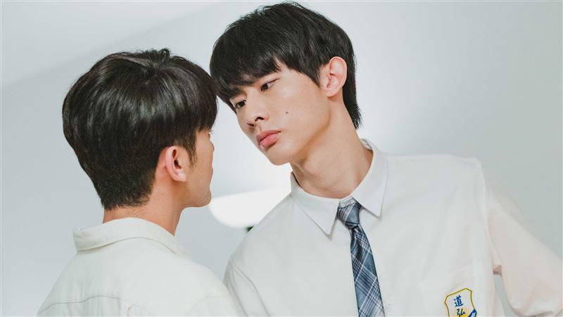 20歲男星遭家暴　害怕爆哭痛憶兒時陰影
