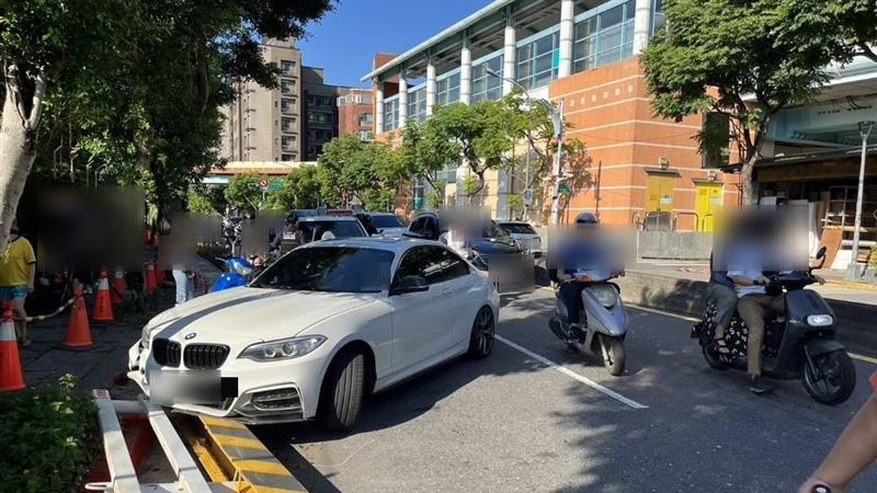BMW酒駕撞護欄辛亥隧道塞爆　駕駛送辦
