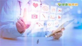 虛擬個管師妞妞能24小時待命，隨時回答乳癌病友心中的疑問，未來也有許多的發展、進步空間，透過智慧醫療能讓病患獲得更好的照護。