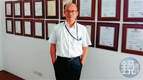▲氣凝膠業者、崑山科大教授陳建宏，研究氣凝膠多年，擁有不少專利。（圖／鏡週刊）