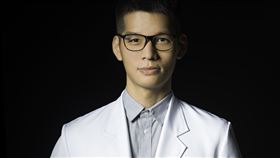 罹患骨鬆50歲年輕阿嬤全然不知　廚房摔倒手撐地即骨折（業配勿用）