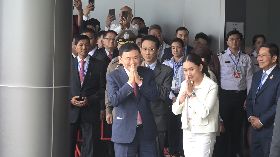 泰國流亡前總理戴克辛抵泰
