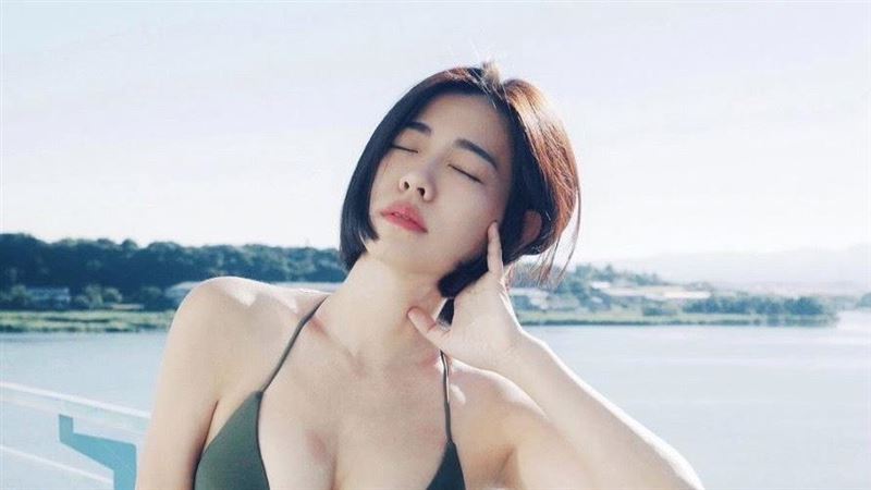 米可白七夕曬比基尼照　布料超級少遮不住