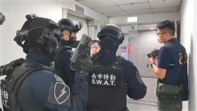 南打中心,明仁會,弘仁會,詐欺,行動自由