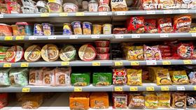 全聯，泡麵，生鮮，防颱用品，罐頭，記者劉沛妘攝影