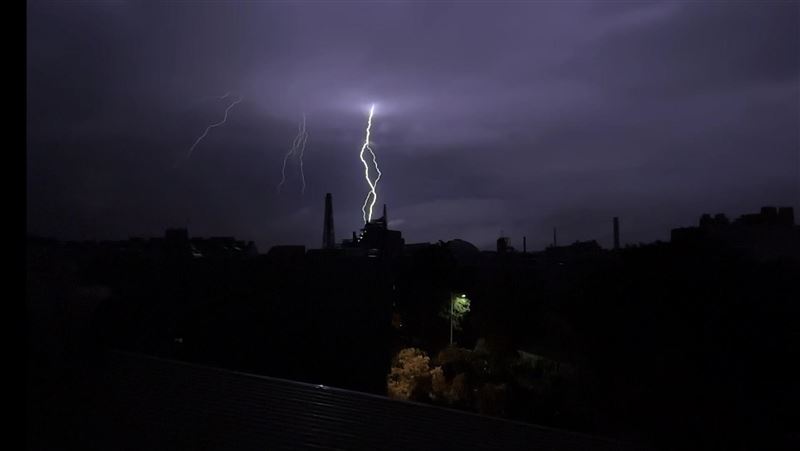 雷聲轟轟超嚇人！網賊笑：七夕有人亂發誓