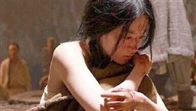 ▲古代很多陋習讓女性飽受各種痛苦。（示意圖／翻攝自百度百科）