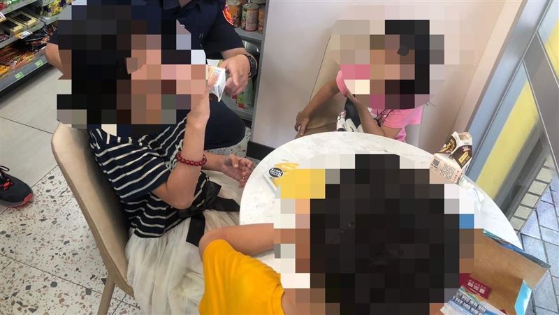 8歲哥帶2妹妹離家出走　趴超商睡覺吹冷氣