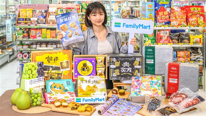 全家開賣一堆禮盒　7-11把柚子皮都剝好了