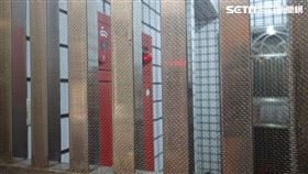 防盜門,鐵門。（圖／記者陳韋帆攝影）