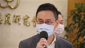 趙怡翔，王定宇，阮昭雄