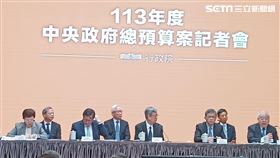 行政院會今（24）日通過明年總預算案。（圖／記者盧素梅攝影)