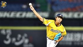 ▲鄭浩均先發6局只被敲2安打，與牛棚2投手合力完封味全。（圖／中信兄弟球團提供）