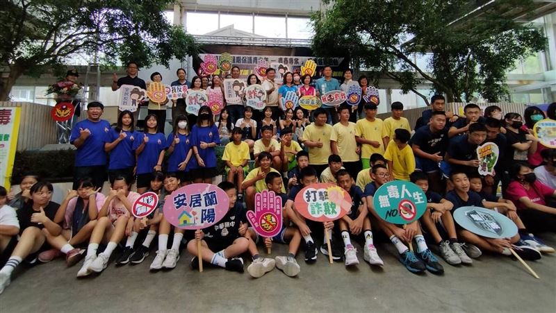 宜蘭警互動式反毒識詐　青少年熱舞好熱鬧