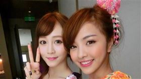 篠崎泫（左）與徐凱希昔互以姊妹稱之。（圖／翻攝自IG）