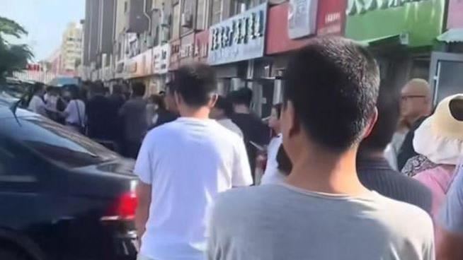 為買鹽排1小時　陸網不忍了嗆：一堆傻逼