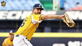 兄弟洋投艾士特（Eric Stout）先發7.1局掉1分超優質好投。（圖／中信兄弟提供）