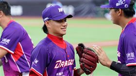 ▲徐若熙重回一軍先發。（圖／味全龍球團提供）