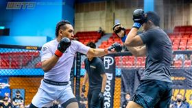 青柳克明(左)。（圖／主辦單位提供）