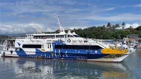 ▲凱旋1號 綠島之星貳號 蘇拉颱風打亂計畫 綠島蘭嶼 疏運狀況 提前返本島+ 船上貨運滿滿（圖／記者王浩原攝影）