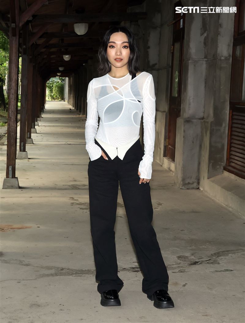 閻奕格三立新聞網專訪。（圖/記者邱榮吉攝影）