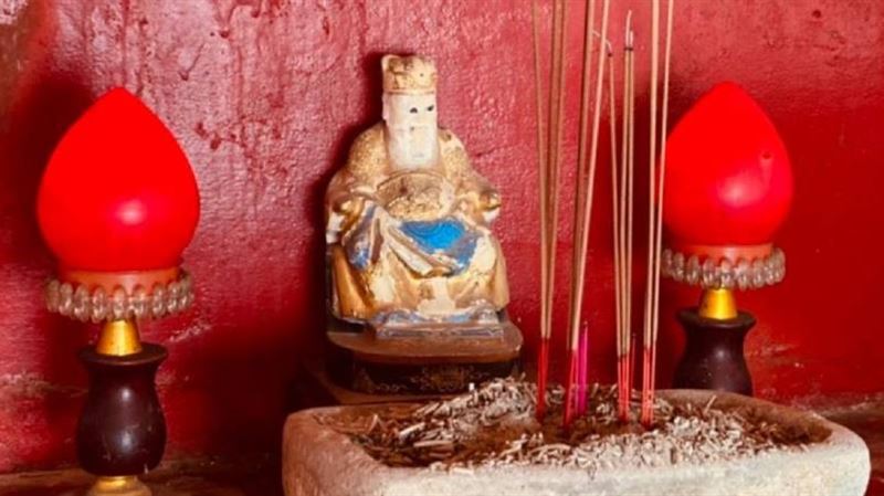 百年土地公神像遭燒毀　男：有髒東西附身