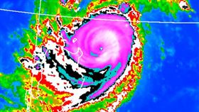 蘇拉將增強變胖！「4縣市」可能放颱風假　新颱有機會5天內生成。（圖／翻攝自中央氣象局）