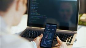 主程式,程式碼,負號,虧損,程式,交易,工程師,台北,台北地院（示意圖／pixabay）