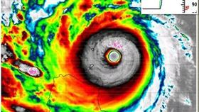 「蘇拉」重新開眼　氣象粉專：夢靨險再現　（圖／翻攝自觀氣象看天氣臉書）