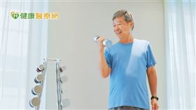 胡豪夫醫師提醒，慢性腎臟病患者平日最重要的是飲食控制，透過減法飲食，攝取天然食物，營養均衡，不吃加工食品，減少腎臟負擔