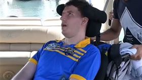 車禍,癱瘓,兒子,性經驗,母親,性工作者,Willem Powerfish（圖／翻攝自Willem Powerfish YT）