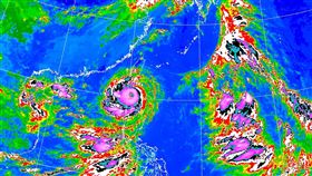 蘇拉颱風暴風圈11:00接觸南端陸地，此刻距離陸地最近。（圖／翻攝自氣象局）