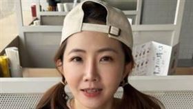 餐廳不接受現金結帳，謝忻攔下路人求救。（圖／翻攝自謝忻臉書）