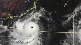 快訊／強颱蘇拉進入南海　迎「一生的強度巔峰」！