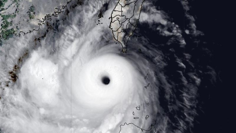 蘇拉颱風將解除陸警！雨區擴大至彰化以南
