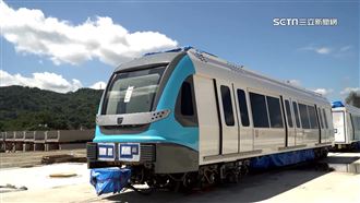 捷運三鶯線首列車亮相　力拚114年底通車