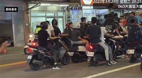 大園,遶境,摩托車,安全帽（圖／翻攝自記者爆料網、翻攝畫面）