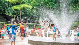 新北4處公園戲水池9月僅假日開放新北市水利局表示，暑假結束，4處公園戲水池9月僅每週例假日及國定假日開放，提醒民眾注意開放時間。（水利局提供）中央社記者王鴻國傳真  112年8月31日