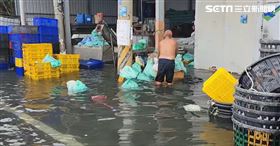 海水倒灌！雲林口湖萡子寮漁港水淹小腿肚(圖/翻攝畫面)