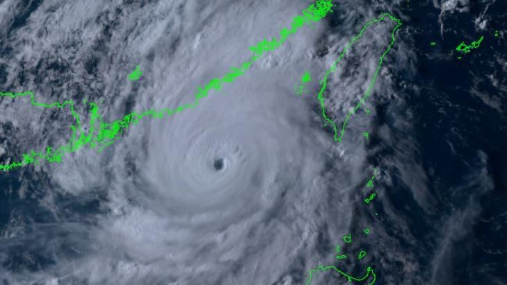 幸好只是擦身而過　蘇拉暫居今年最強颱