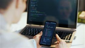 主程式,程式碼,負號,虧損,程式,交易,工程師,台北,台北地院（示意圖／pixabay）