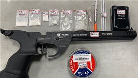 彰化，毒蟲遇警攔查，吞毒滅證，(圖／翻攝畫面)