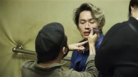 黃鐙輝在《查無此心》被挨揍，畫特殊妝。（圖／華映娛樂提供）