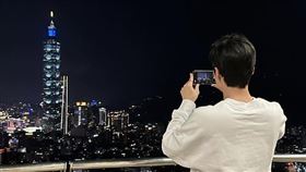 韓國男神金宣虎（김선호）來台和101合照。（圖／翻攝自金宣虎IG）