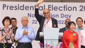 新加坡總統選舉 前國務資政成為候選人新加坡總統選舉將至，前國務資政尚達曼22日完成提名程序，正式成為候選人。（新加坡通訊及新聞部提供）中央社記者侯姿瑩新加坡傳真  112年8月22日