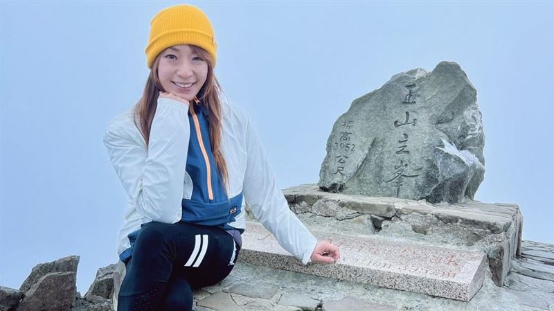 慘遇颱風暴雨落石坍方　女星外景大崩潰