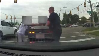 警攔車見寶寶唇發紫快死了！他1舉搶回命