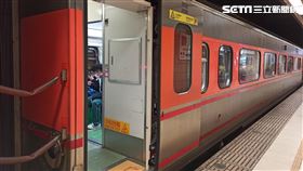 板橋站/自強號/火車/台鐵(記者陳弋攝影)