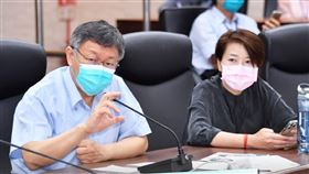 柯文哲、黃珊珊。（圖／翻攝黃珊珊臉書）